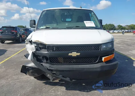 2018 Chevrolet Express 2500 Work Van из США, поврежденный, VIN 1GCWGAFP2J1288602